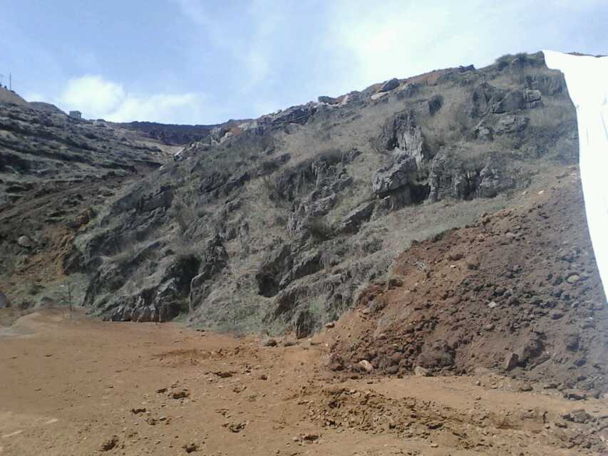 壩坡防浪護坡土工膜施工過程 土工膜價格貴嗎？